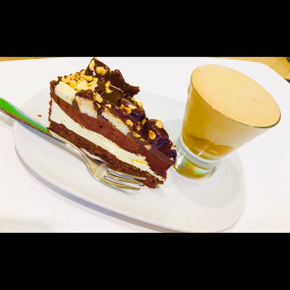 Meet your Posher, Hayley